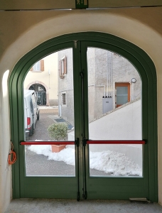 PORTONE INGRESSO AD ARCO